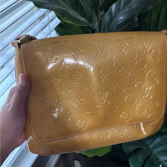 Louis Vuitton Yellow Patent Bag - Picture 7 of 11